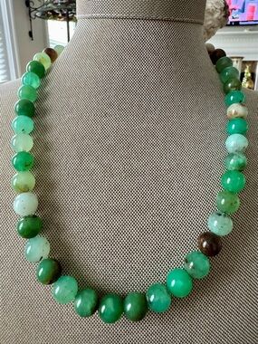 Jay King Green Jade Beaded Women's Necklace with Silver Chain Accent